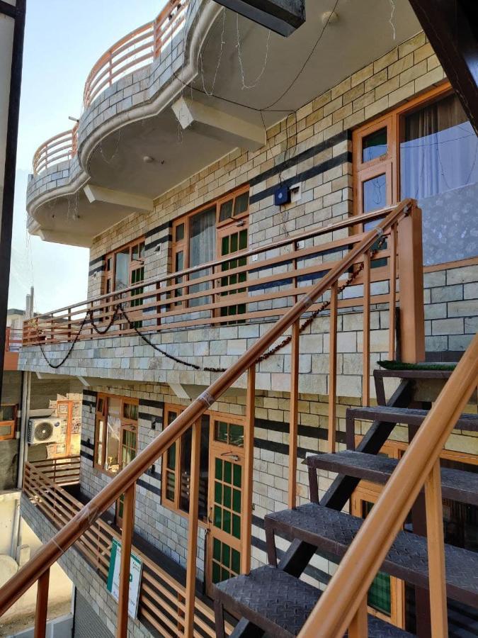 Mathan View - 3min Drive To Kullu-manali Airport Homestay